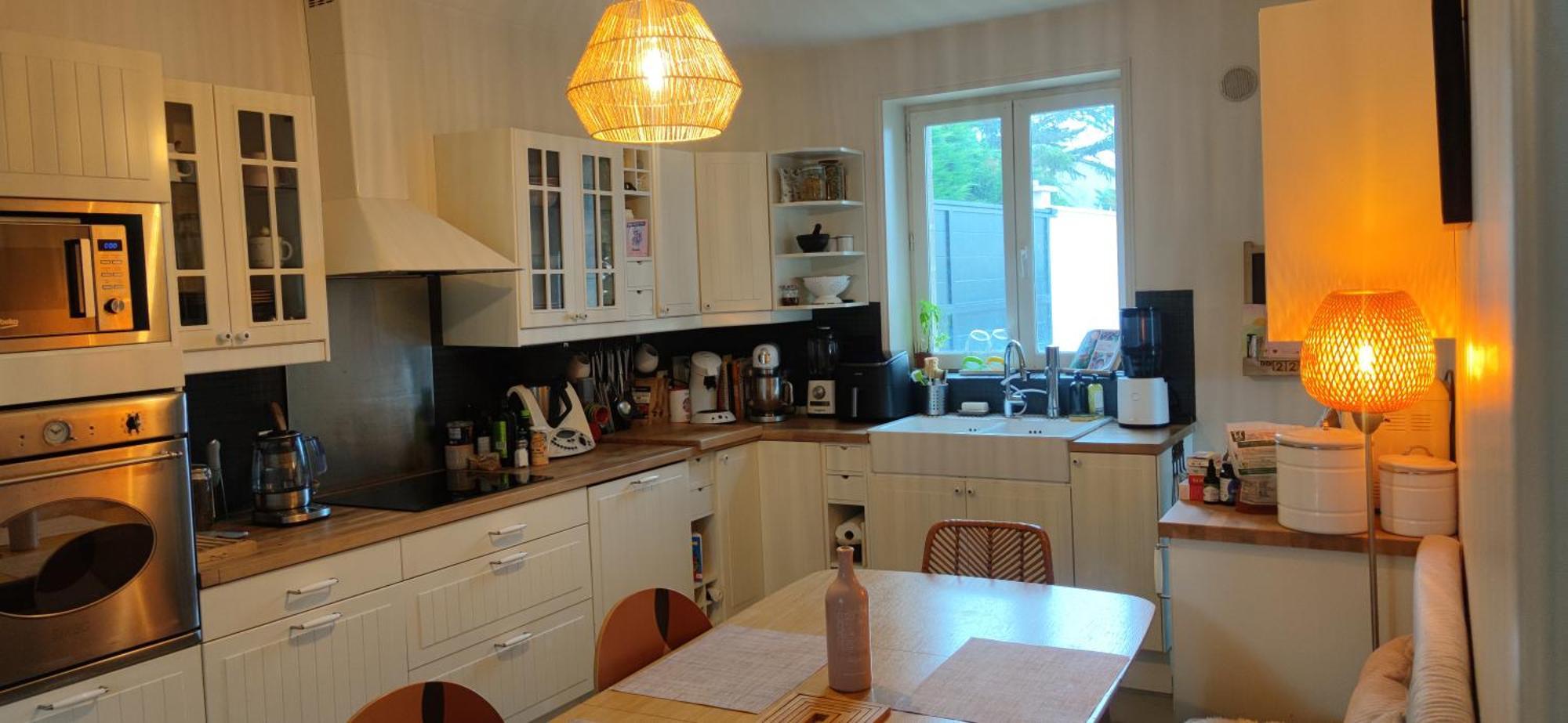 Spacieuse Avec Sdb Privative Dans Notre Maison De Charme Soucieu-en-Jarrest